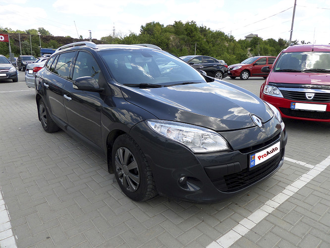 Renault Megane, 2010 : S-a vândut