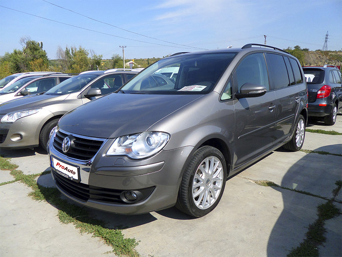 Volkswagen Touran, 2010 : S-a vândut