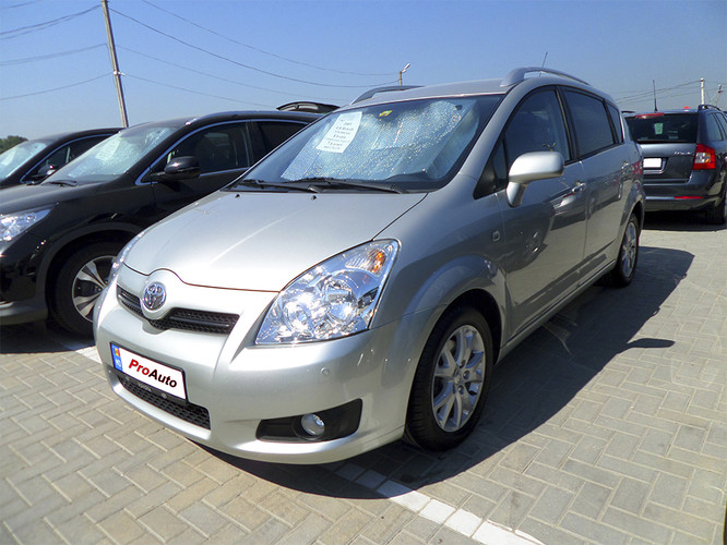 Toyota Corolla Verso, 2009 : S-a vândut