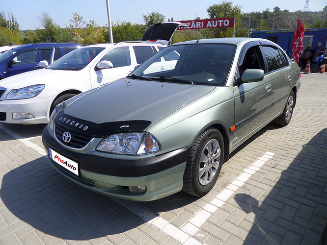 Toyota Avensis, 2001 : 3 800 €