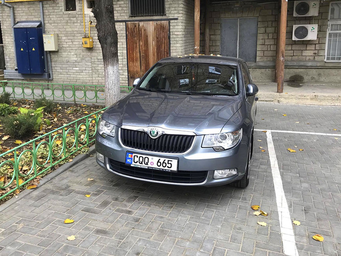 Skoda Superb 1.8 TSI (benzin, cutia manuală)
