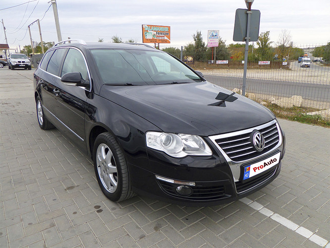 Volkswagen Passat. Highline, 2010 : 8 150 €