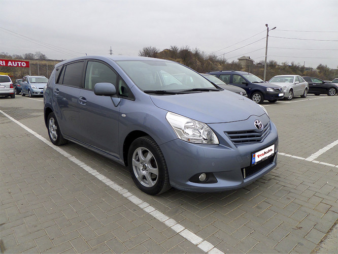 Toyota Verso, 2010 : S-a vândut