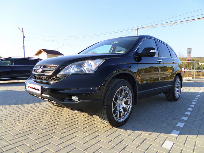 Honda CR-V. Executive, 2011 : 14 400 €