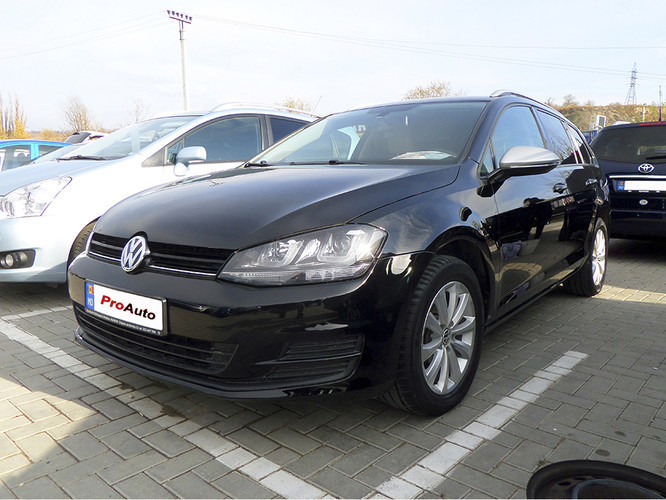 Volkswagen Golf 7, 2015 : 11 300 €