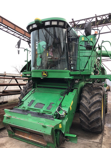 Recoltarea cerealelor cu combine agricole in moldova - alvar.md