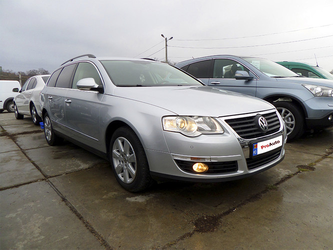 Volkswagen Passat BlueMotion Highline, 2010 : 7 450 € (Leasing/Credit)
