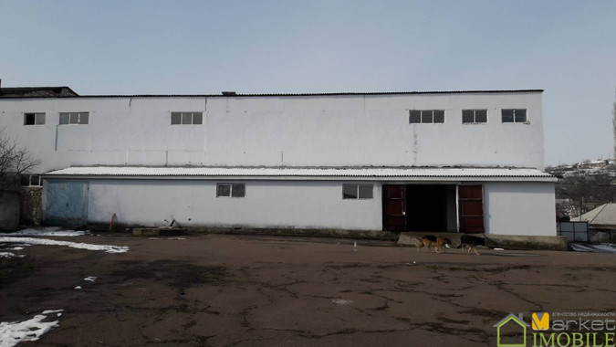 4000m2 constructii pe teren 60 ari in Centrul or. Soroca