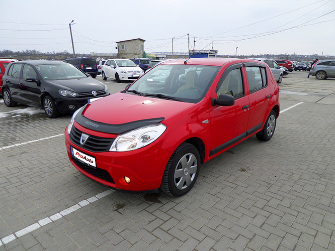 Dacia Sandero, 2010 : 3 900 € - (Leasing/Credit)